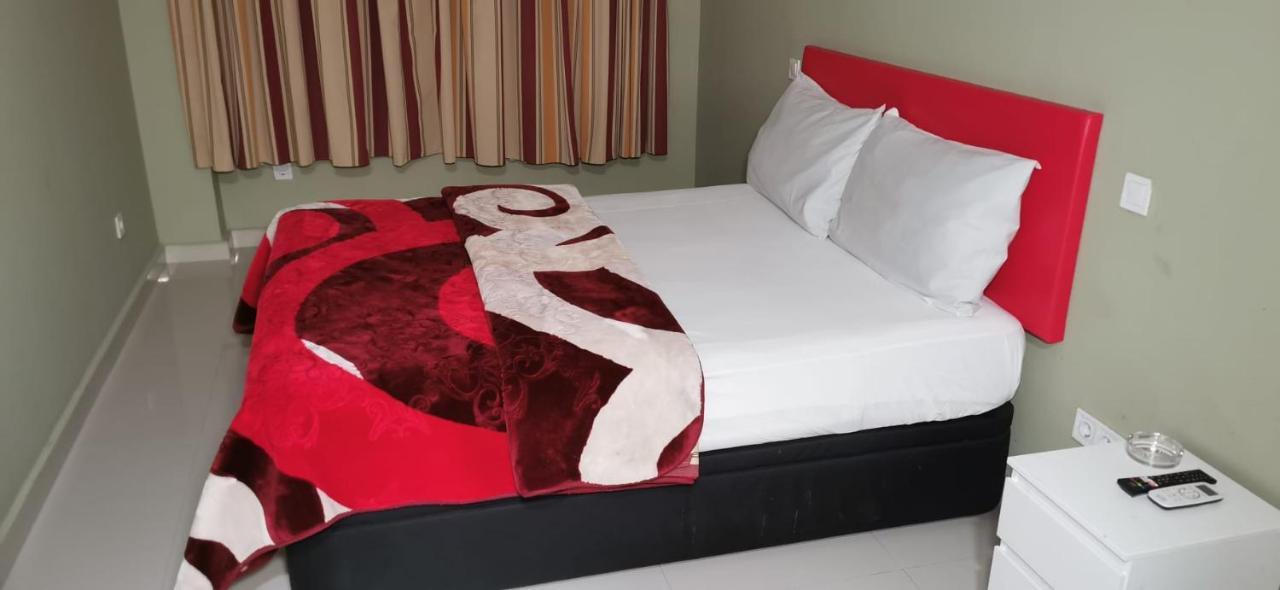 Hostal Gracia Torrejón de Ardoz Kültér fotó